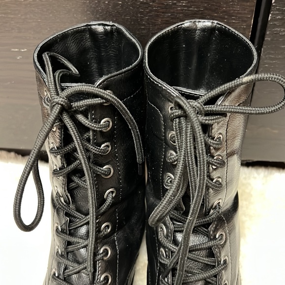 Women’s boots - Picture 5 of 9